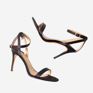 Zapatos negros de tacón alto