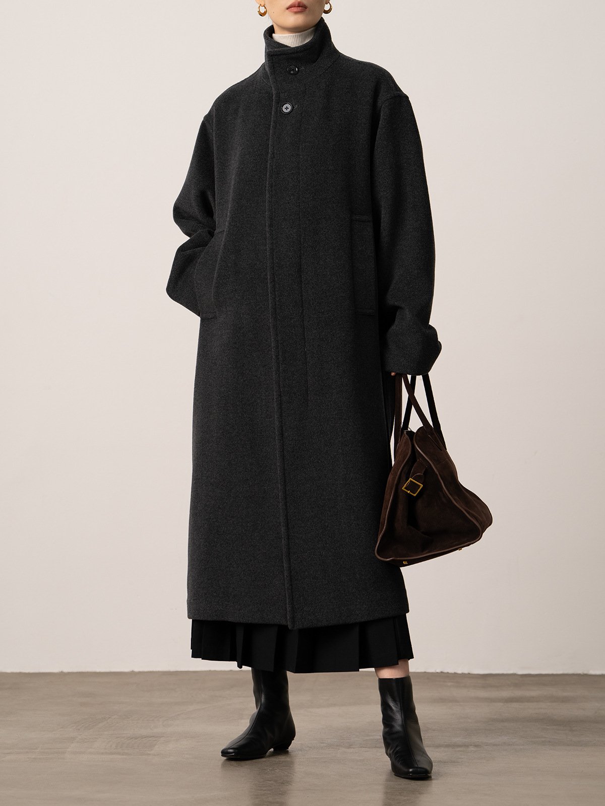 Abrigo de cuello alto de lana de una sola cara